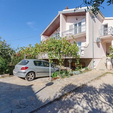 Apartment And Rooms Ema Vodice Luaran gambar