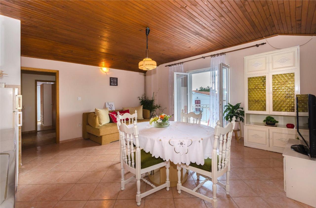 Apartment And Rooms Ema Vodice Luaran gambar