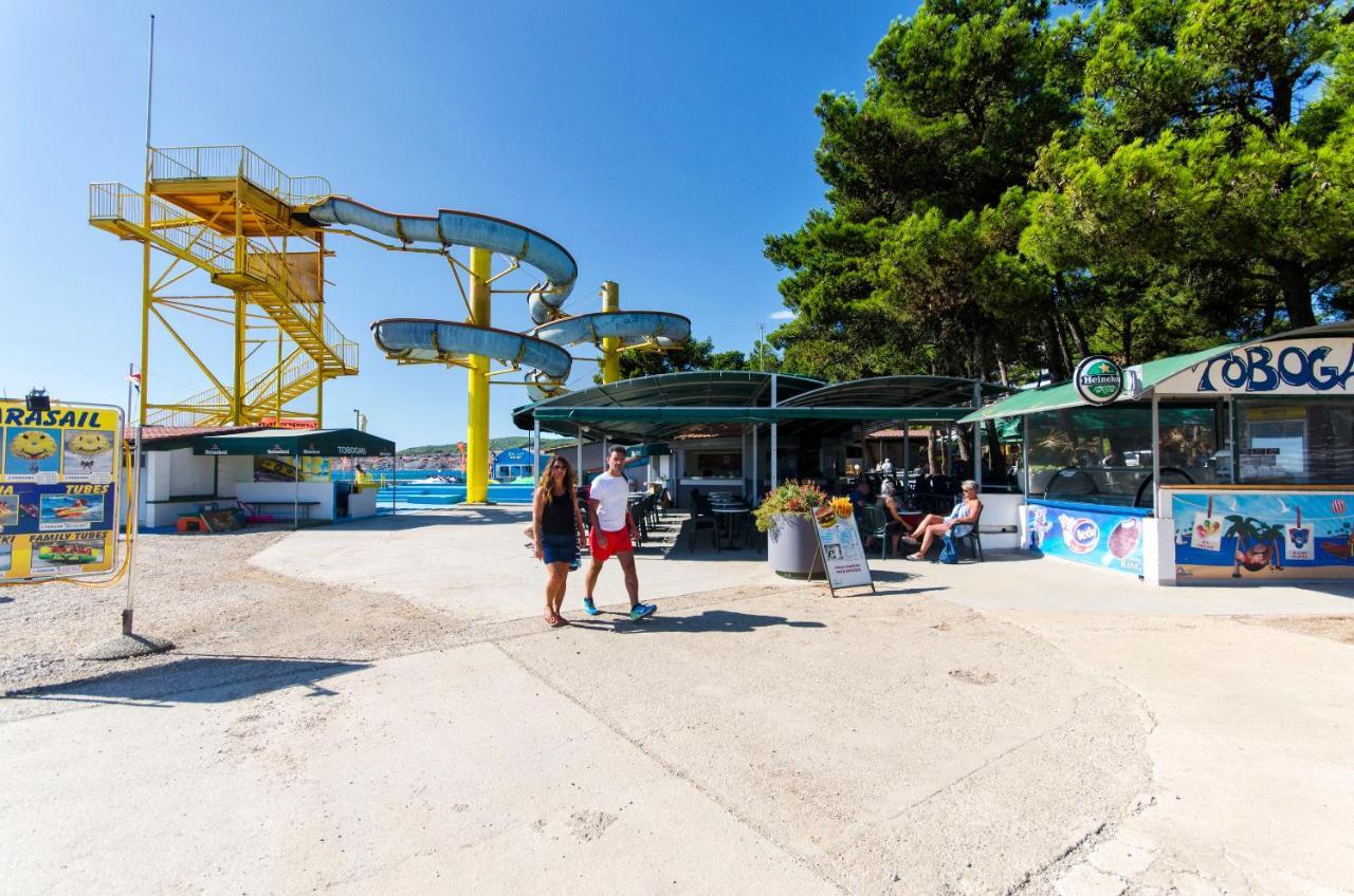 Apartment And Rooms Ema Vodice Luaran gambar