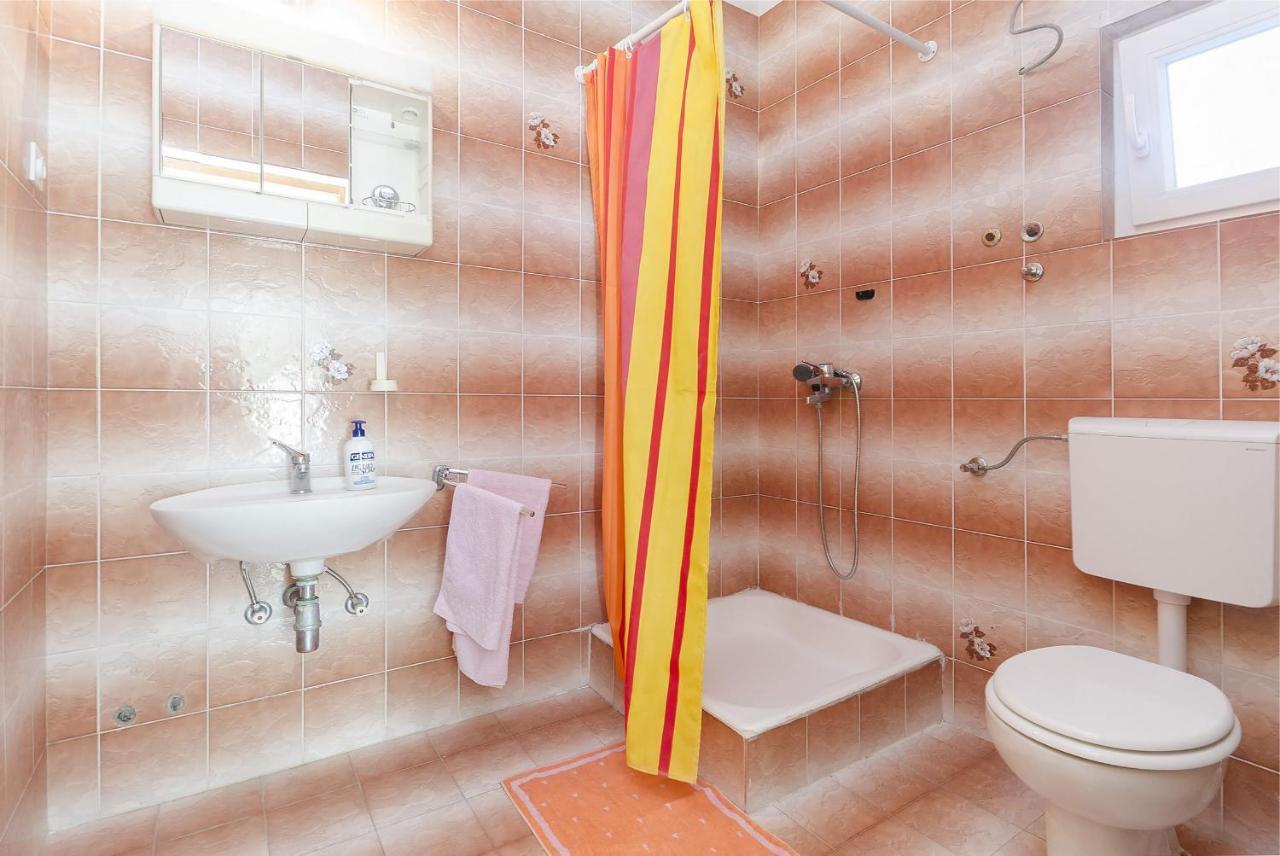 Apartment And Rooms Ema Vodice Luaran gambar
