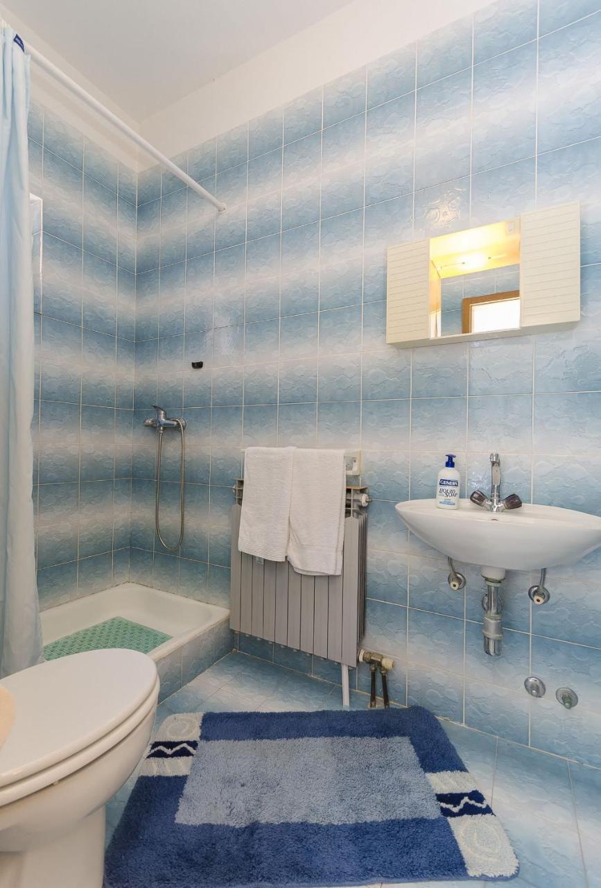 Apartment And Rooms Ema Vodice Luaran gambar
