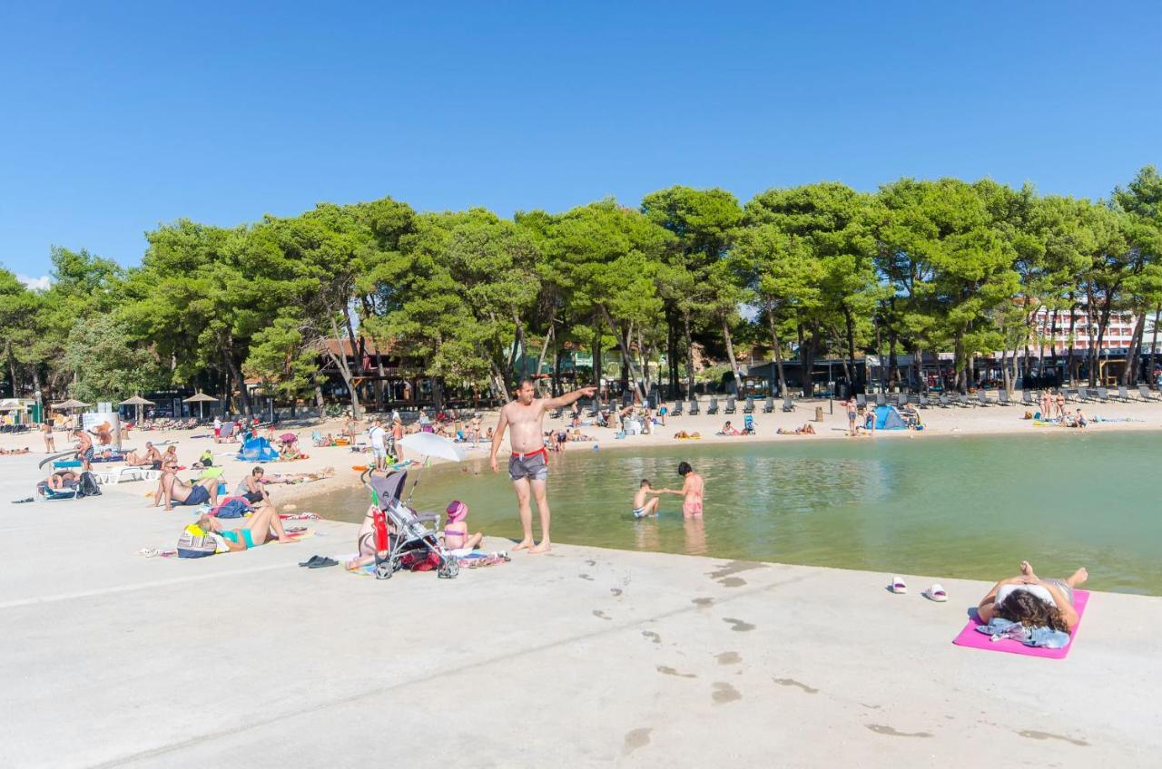 Apartment And Rooms Ema Vodice Luaran gambar